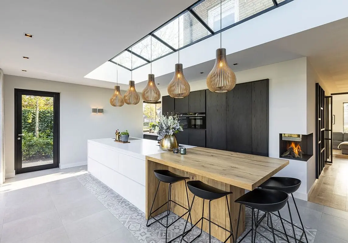 Moderne keuken met lichtstraat